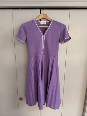 Vintage Lavender V-Neck Knit Dress with White Trim
